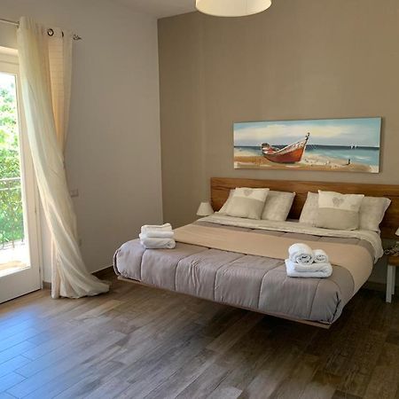 Bed and Breakfast Etesia Ольбія Екстер'єр фото