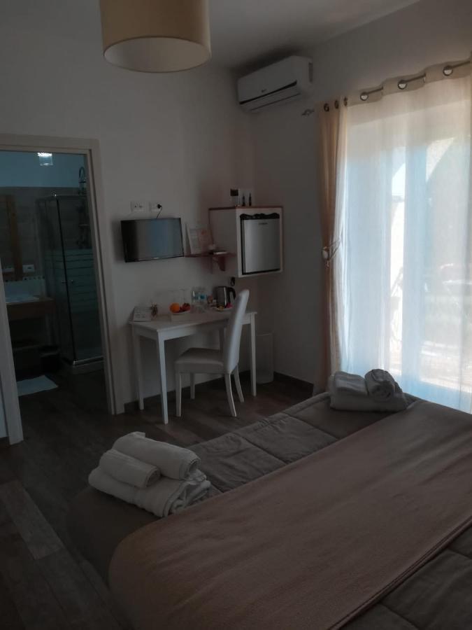 Bed and Breakfast Etesia Ольбія Екстер'єр фото