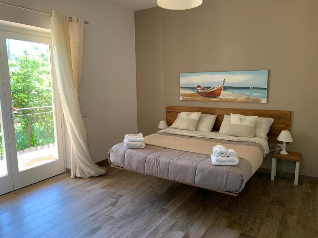 Bed and Breakfast Etesia Ольбія Екстер'єр фото