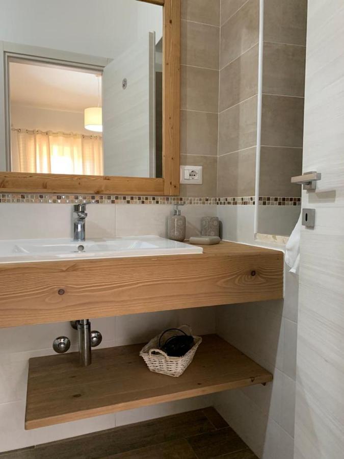 Bed and Breakfast Etesia Ольбія Екстер'єр фото