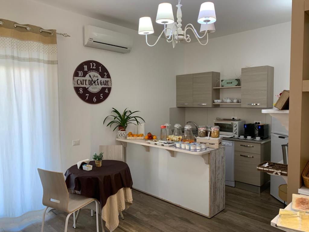 Bed and Breakfast Etesia Ольбія Екстер'єр фото