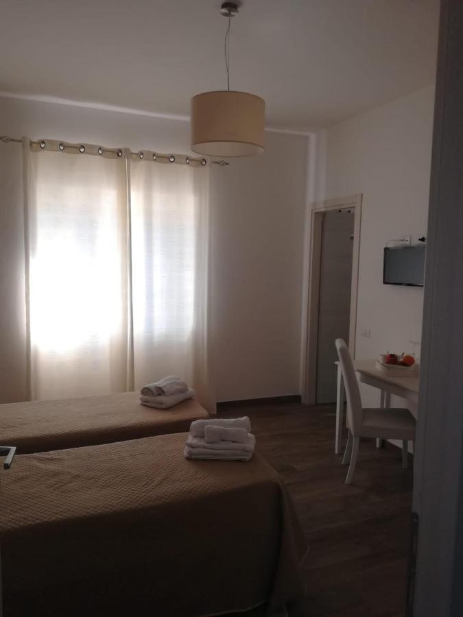 Bed and Breakfast Etesia Ольбія Екстер'єр фото