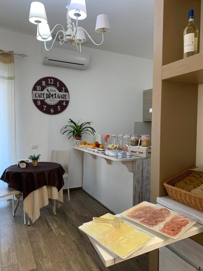 Bed and Breakfast Etesia Ольбія Екстер'єр фото