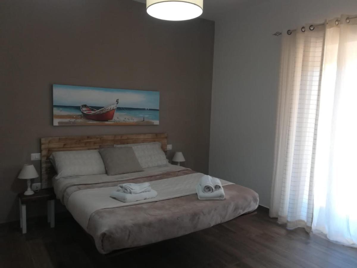 Bed and Breakfast Etesia Ольбія Екстер'єр фото